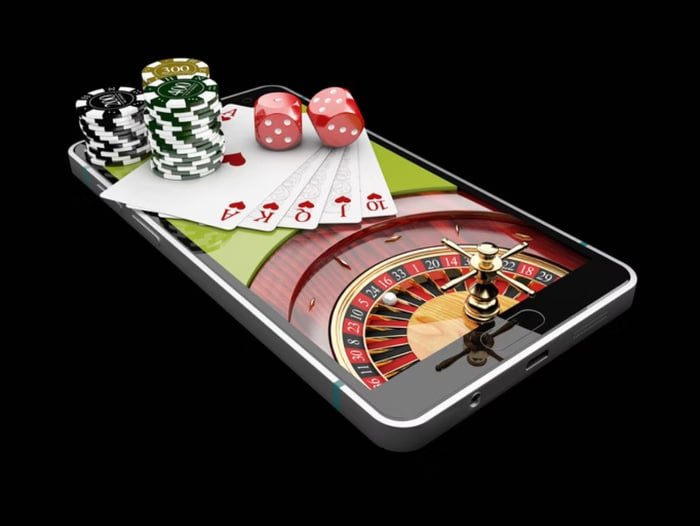 vip777mm မိုဘိုင်းအက်ပ် ဖြင့် Myanmar ကစားသမား Smartphone မှ Online ဂိမ်းကစားနေသည်